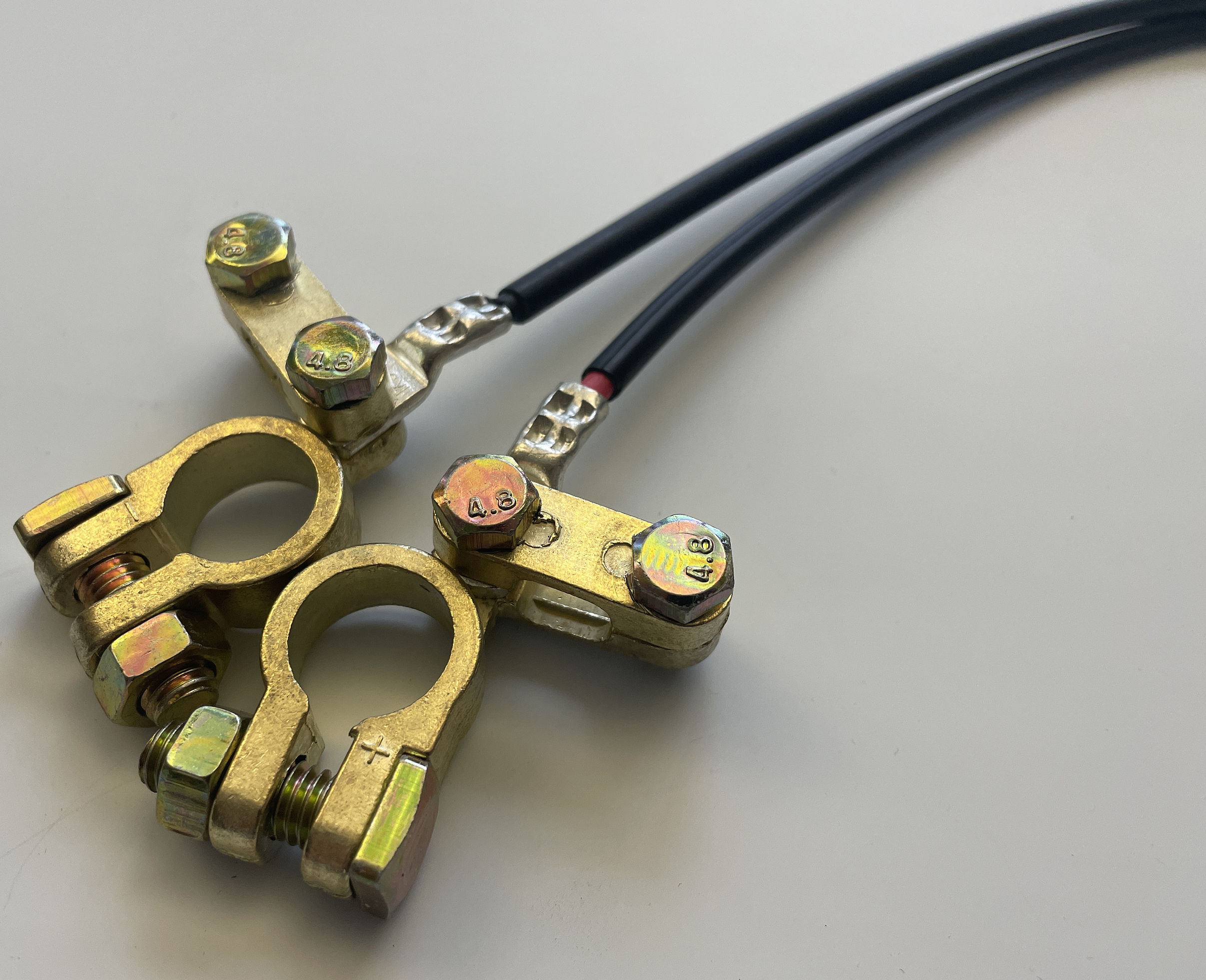 Adapter: MC4 auf Batteriepol-Schraubverschluss