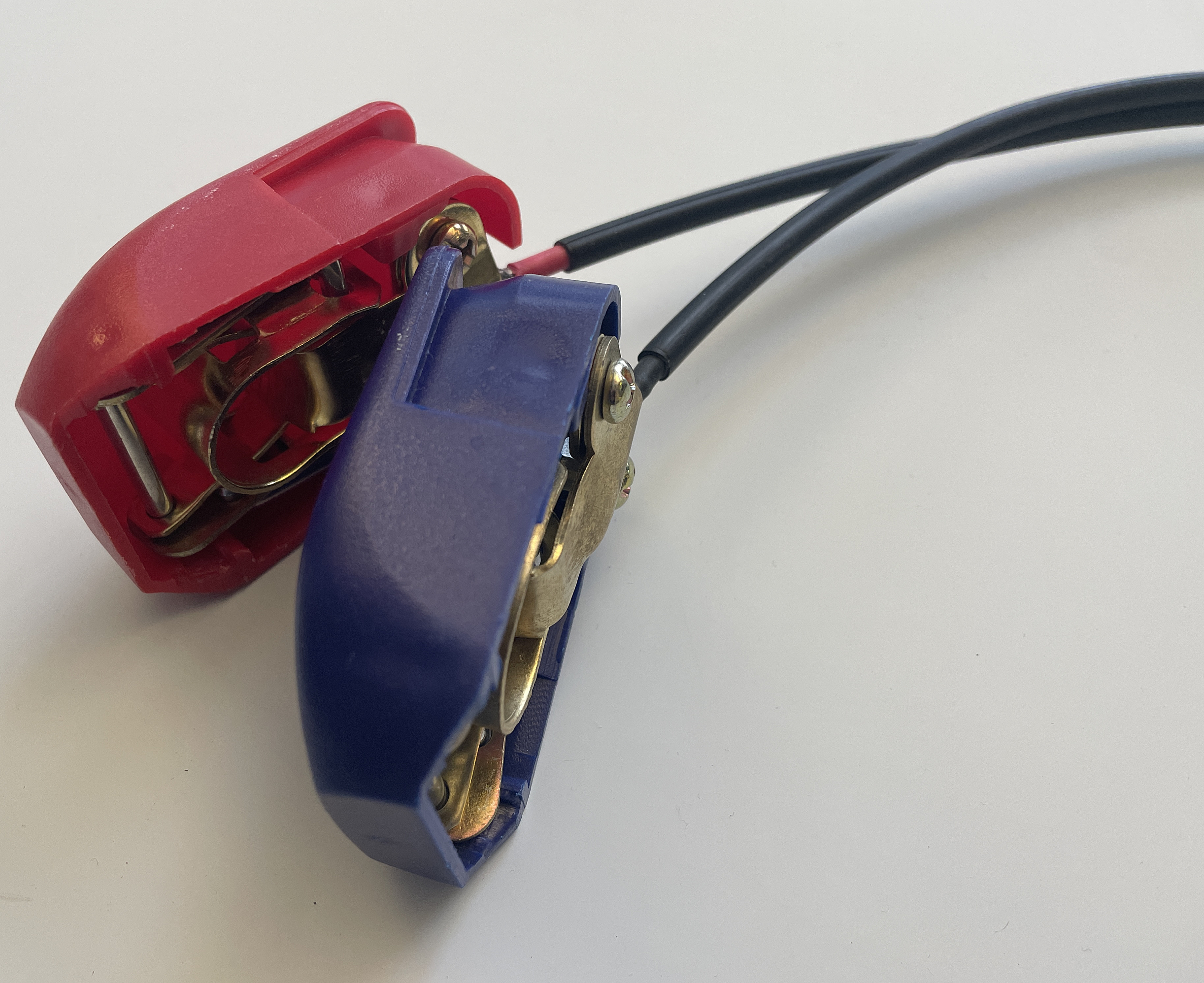 Adapter: MC4 auf Polklemmen–Schnellverschluss