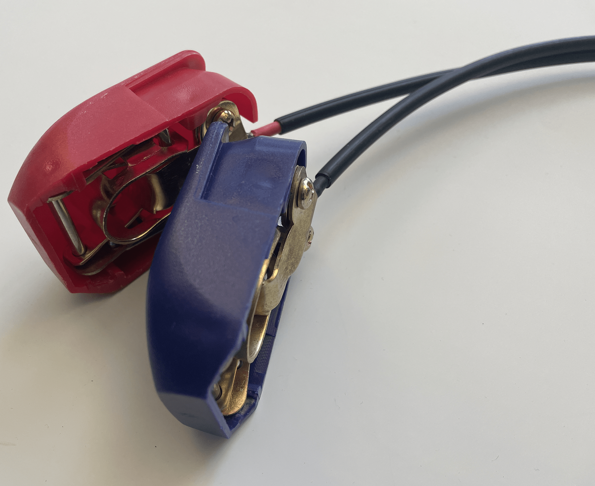 Adapter: MC4 auf Polklemmen–Schnellverschluss - Novon Energy